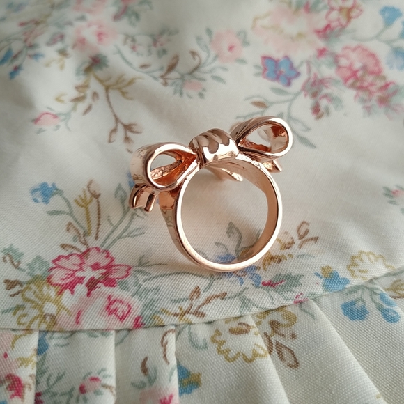 RoseMarie Seoir dolly ribbon ring - Rose Gold - Picture 2 of 3
